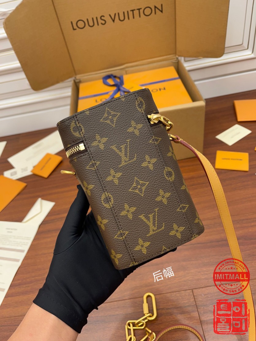 louis_vuitton_xxxxx_big_00009.jpg