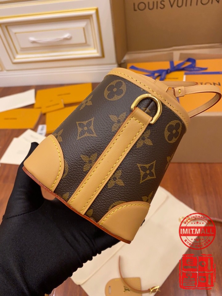 louis_vuitton_xxxxx_big_00003.jpg