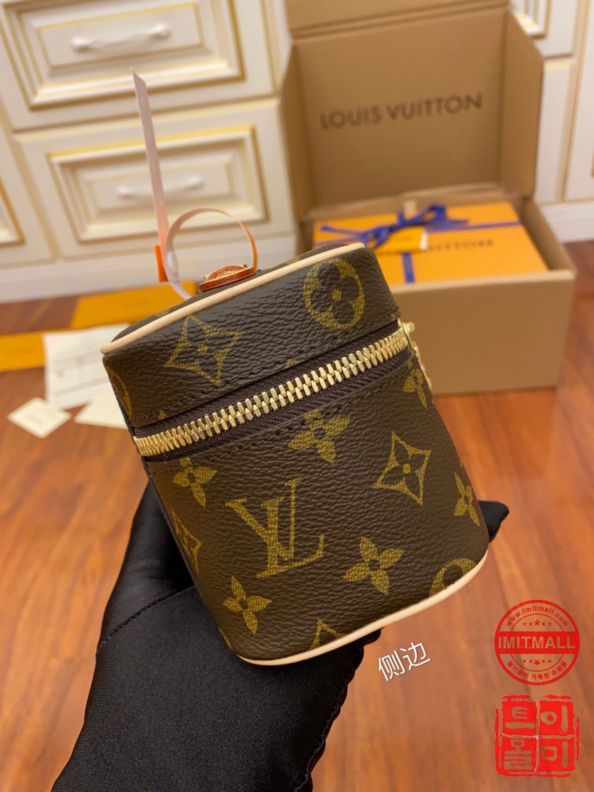 louis_vuitton_xxxxx_big_00002.jpg
