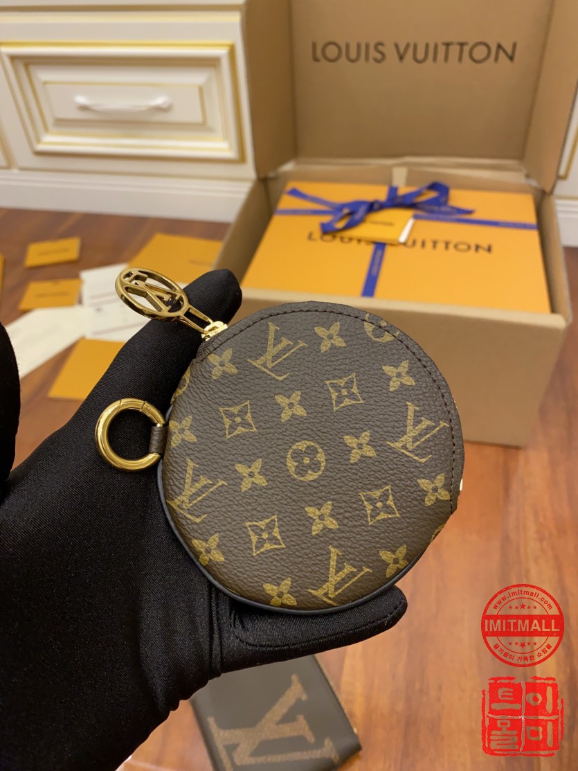 louis_vuitton_xxxxx_big_00009.jpg