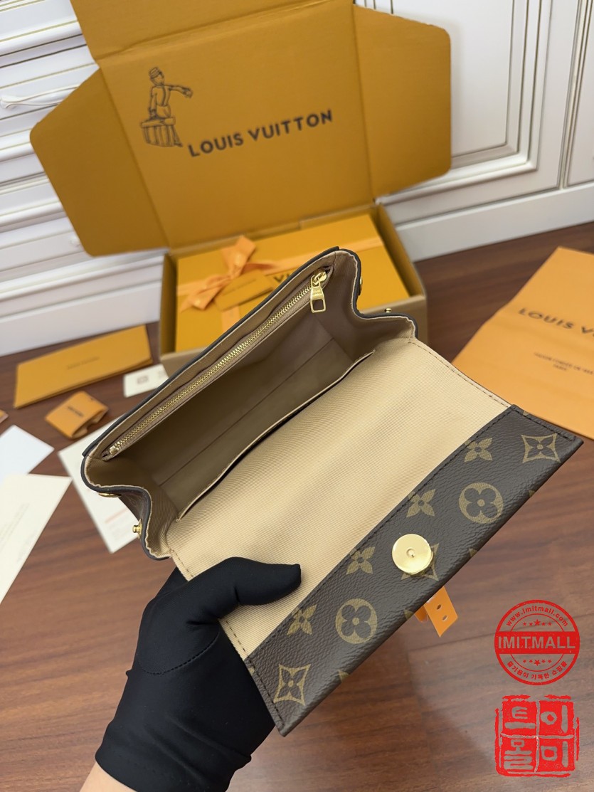 louis_vuitton_xxxxx_big_00005.jpg