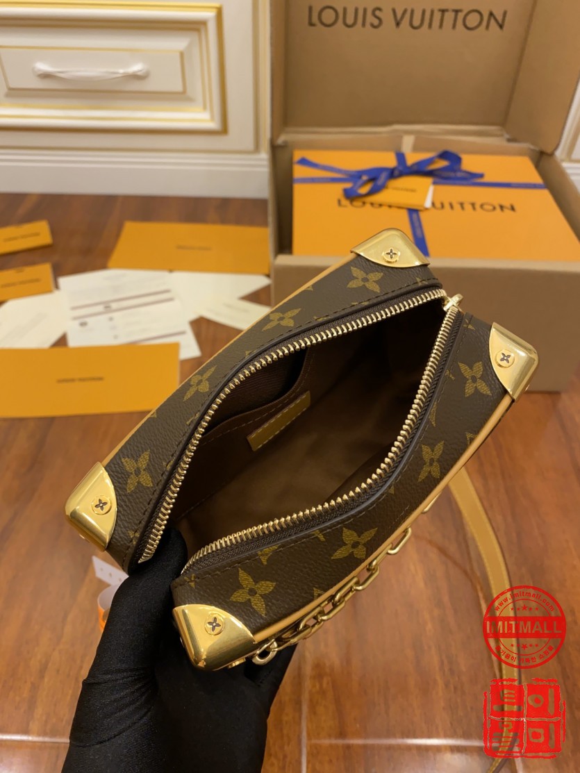 louis_vuitton_xxxxx_big_00012.jpg