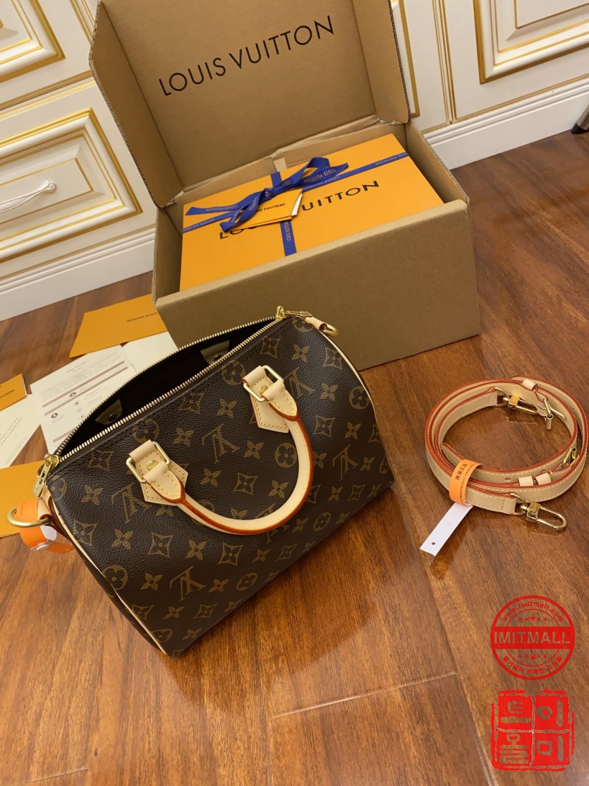 louis_vuitton_xxxxx_big_00010.jpg