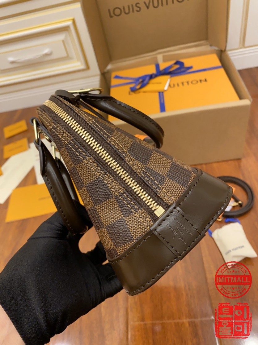 louis_vuitton_xxxxx_big_00003.jpg