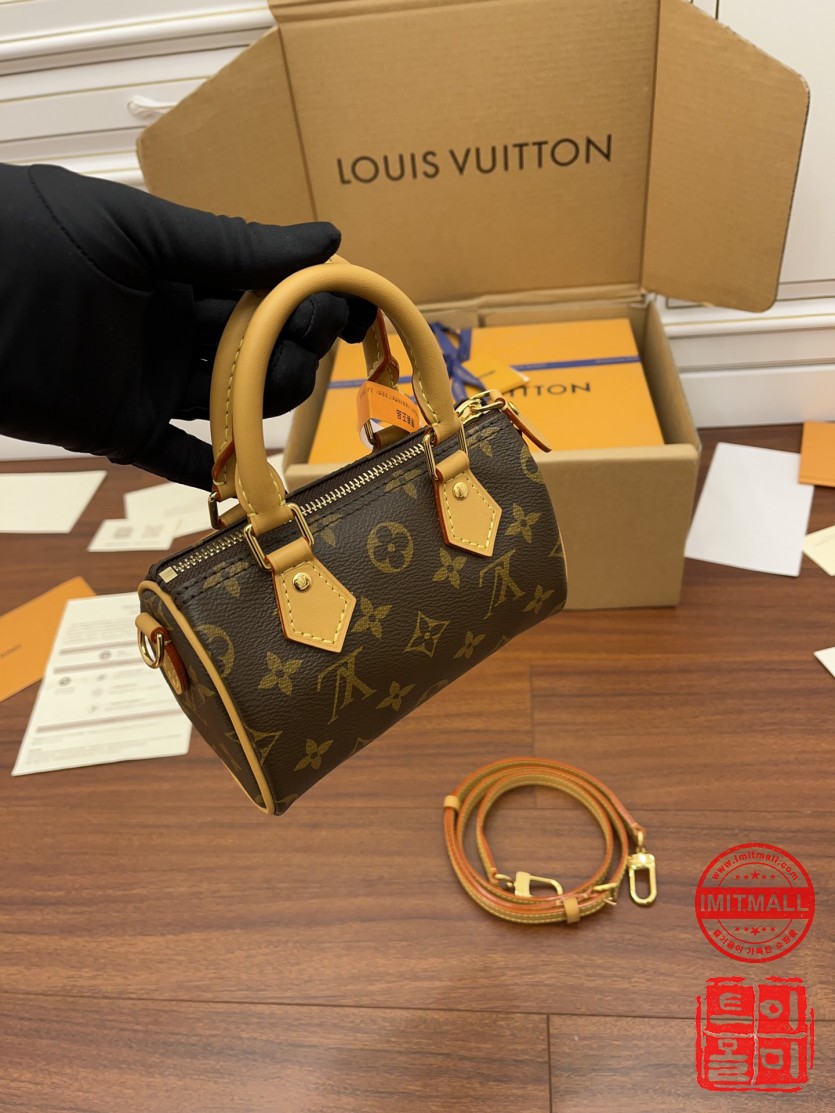 louis_vuitton_xxxxx_big_00018.jpg