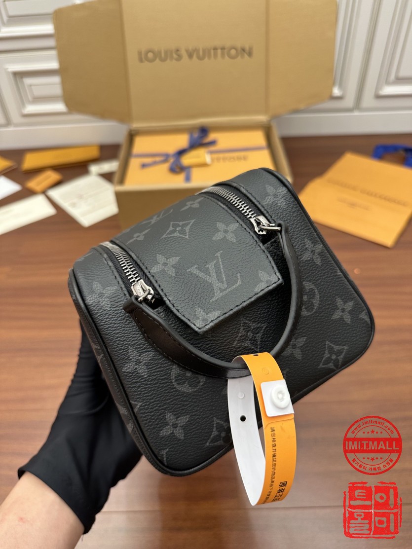 louis_vuitton_xxxxx_big_00005.jpg