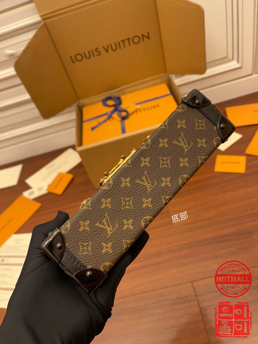 louis_vuitton_xxxxx_big_00007.jpg