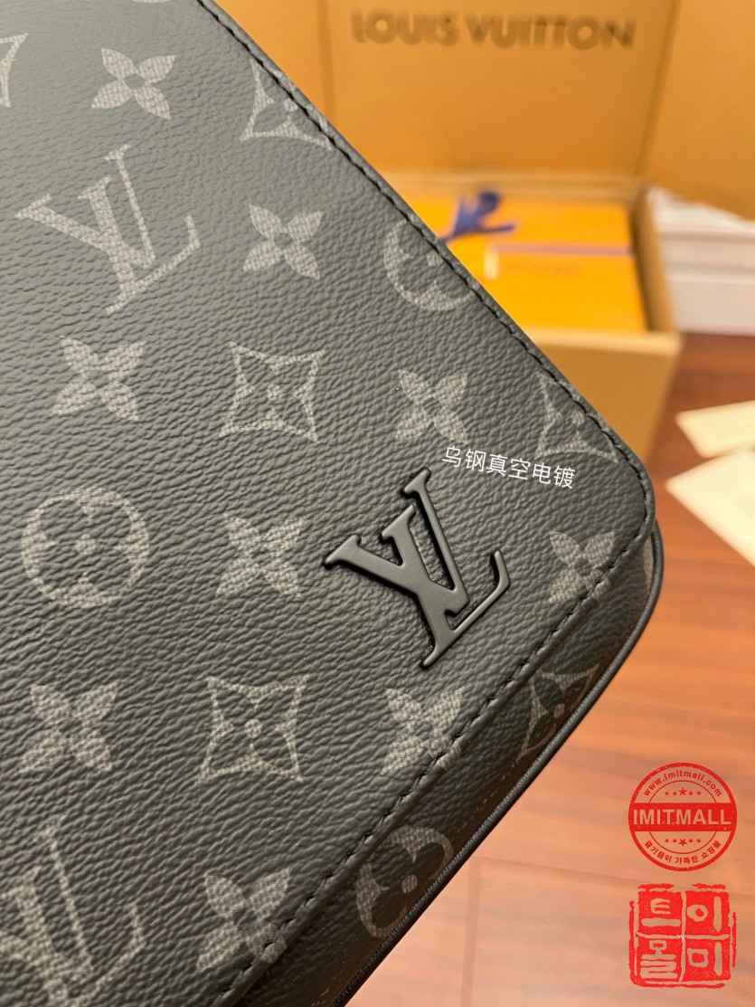 louis_vuitton_xxxxx_big_00009.jpg