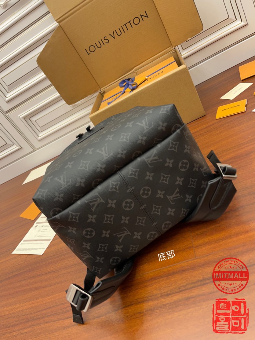 louis_vuitton_xxxxx_big_00010.jpg