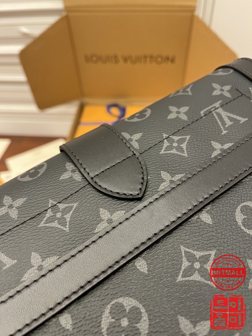 louis_vuitton_xxxxx_big_00015.jpg