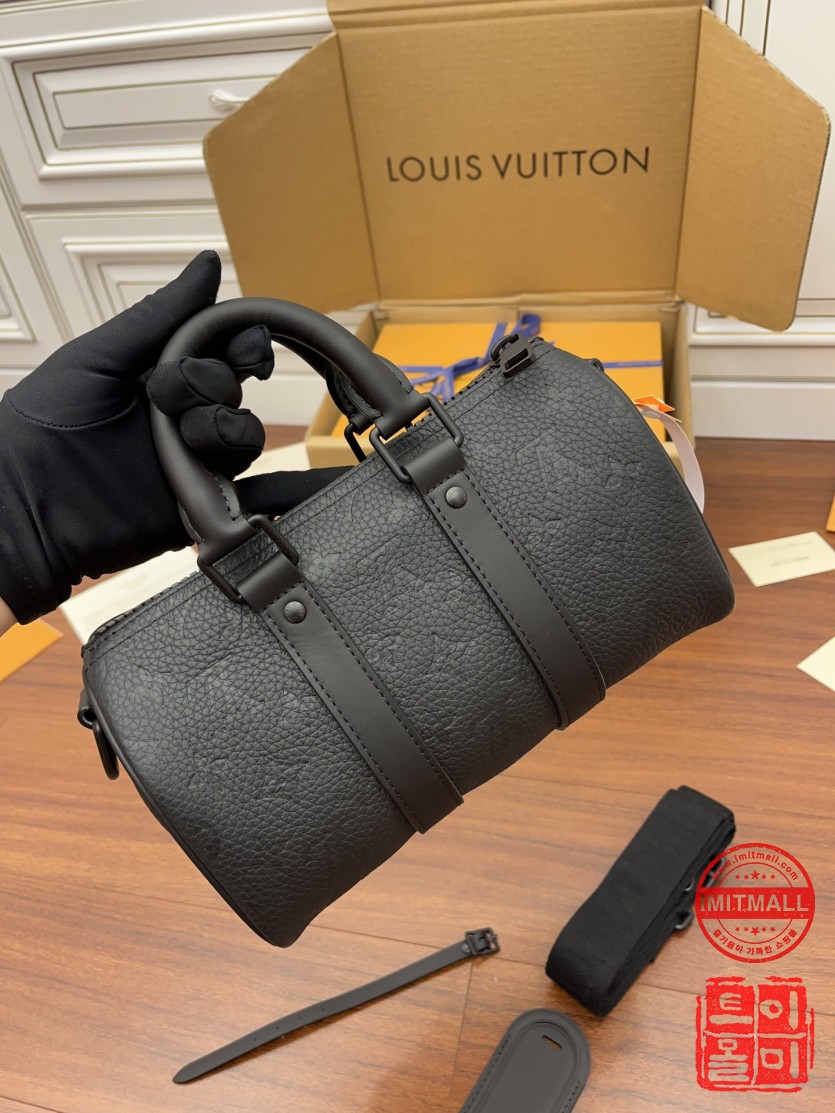 louis_vuitton_xxxxx_big_00016.jpg