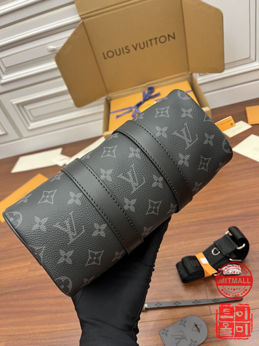 louis_vuitton_xxxxx_big_00004.jpg