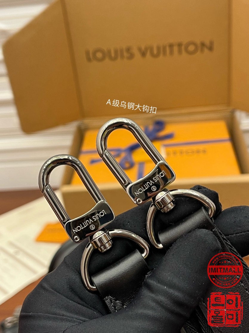 louis_vuitton_xxxxx_big_00014.jpg