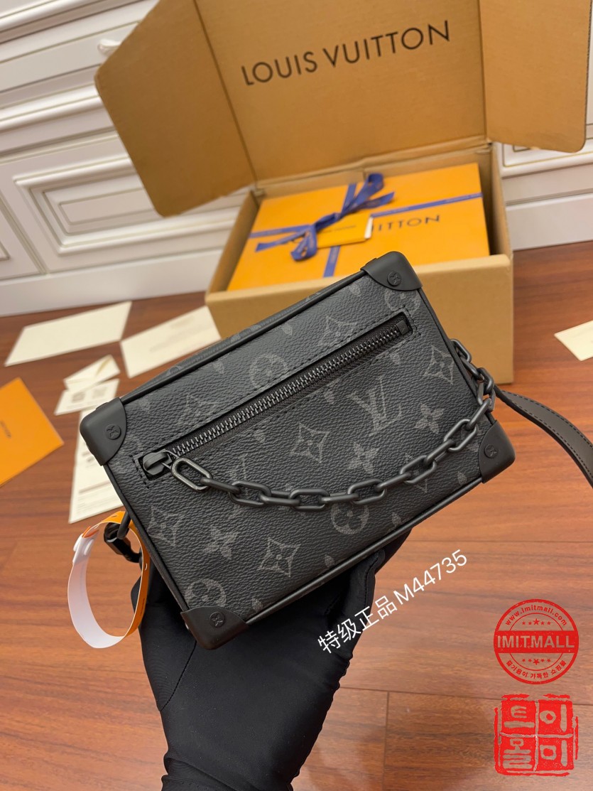 louis_vuitton_xxxxx_big_00003.jpg