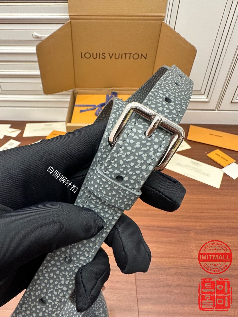 louis_vuitton_xxxxx_big_00009.jpg