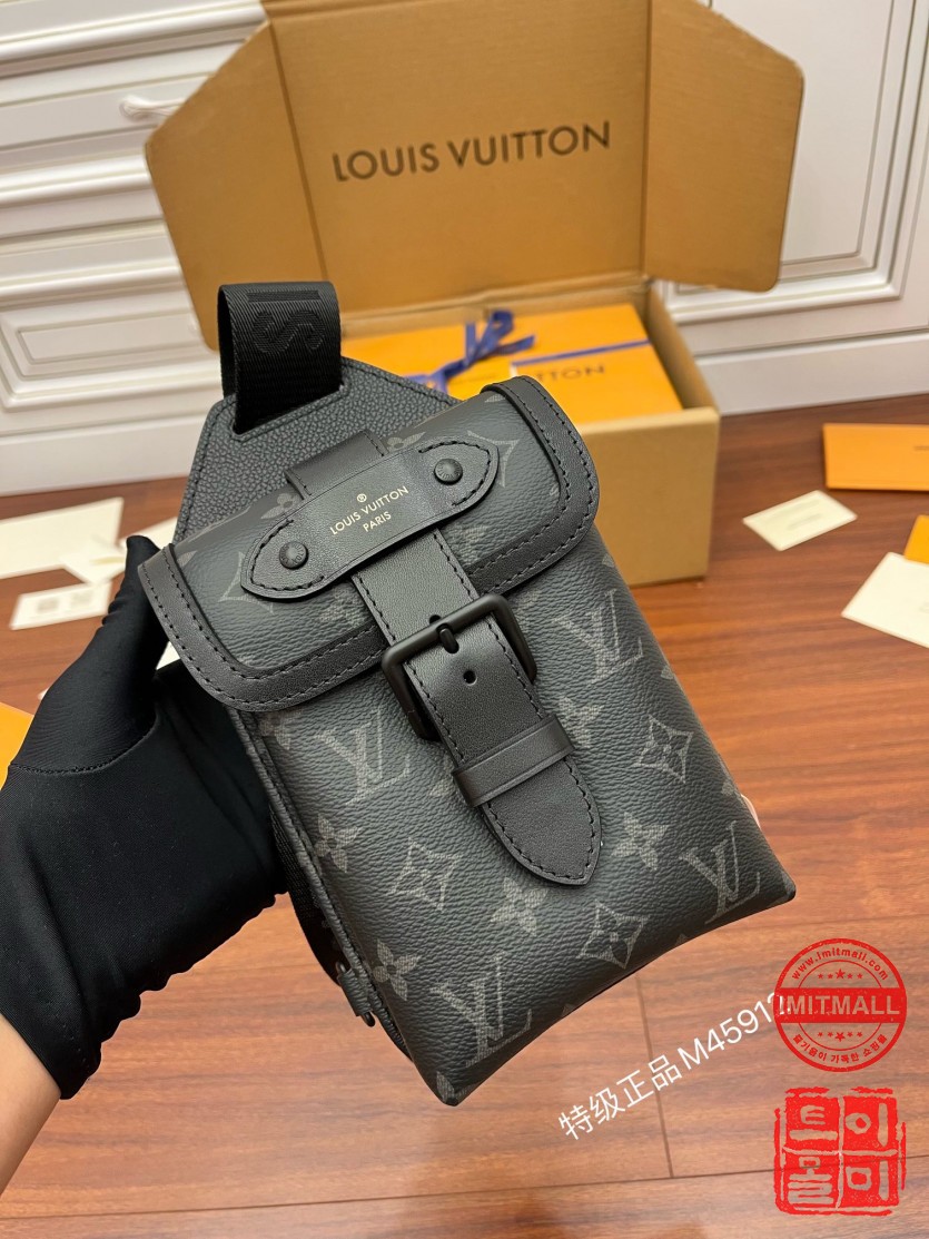 louis_vuitton_xxxxx_big_00002.jpg