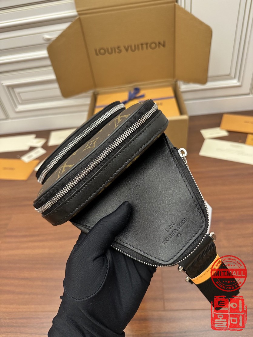 louis_vuitton_xxxxx_big_00012.jpg