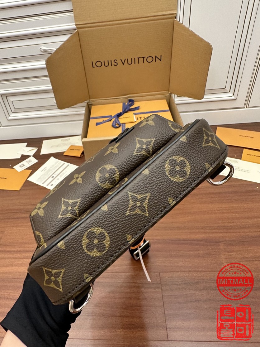 louis_vuitton_xxxxx_big_00016.jpg