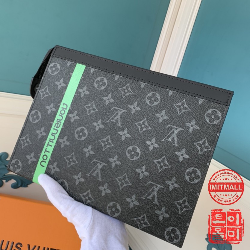 louis_vuitton_xxxxx_big_00005.jpg