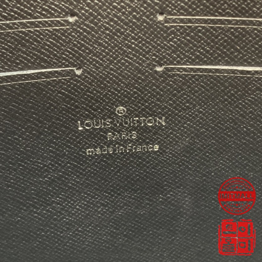 louis_vuitton_xxxxx_big_00009.jpg