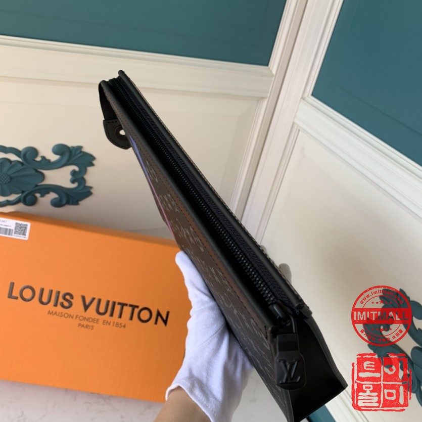 louis_vuitton_xxxxx_big_00005.jpg