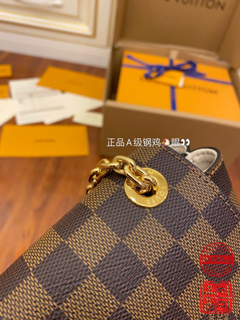 louis_vuitton_xxxxx_big_00015.jpg