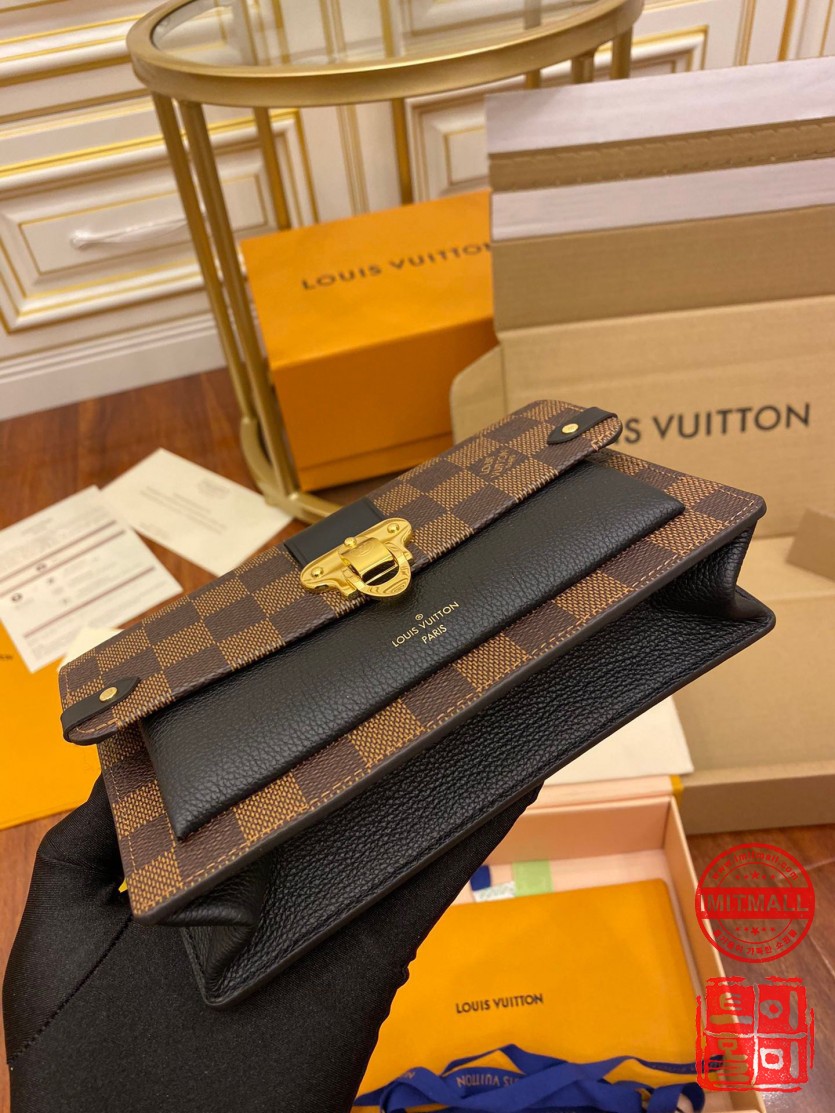 louis_vuitton_xxxxx_big_00002.jpg