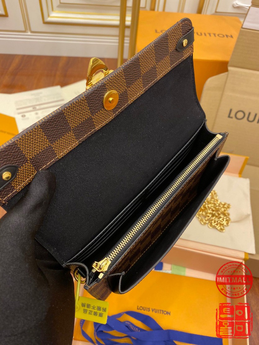 louis_vuitton_xxxxx_big_00005.jpg