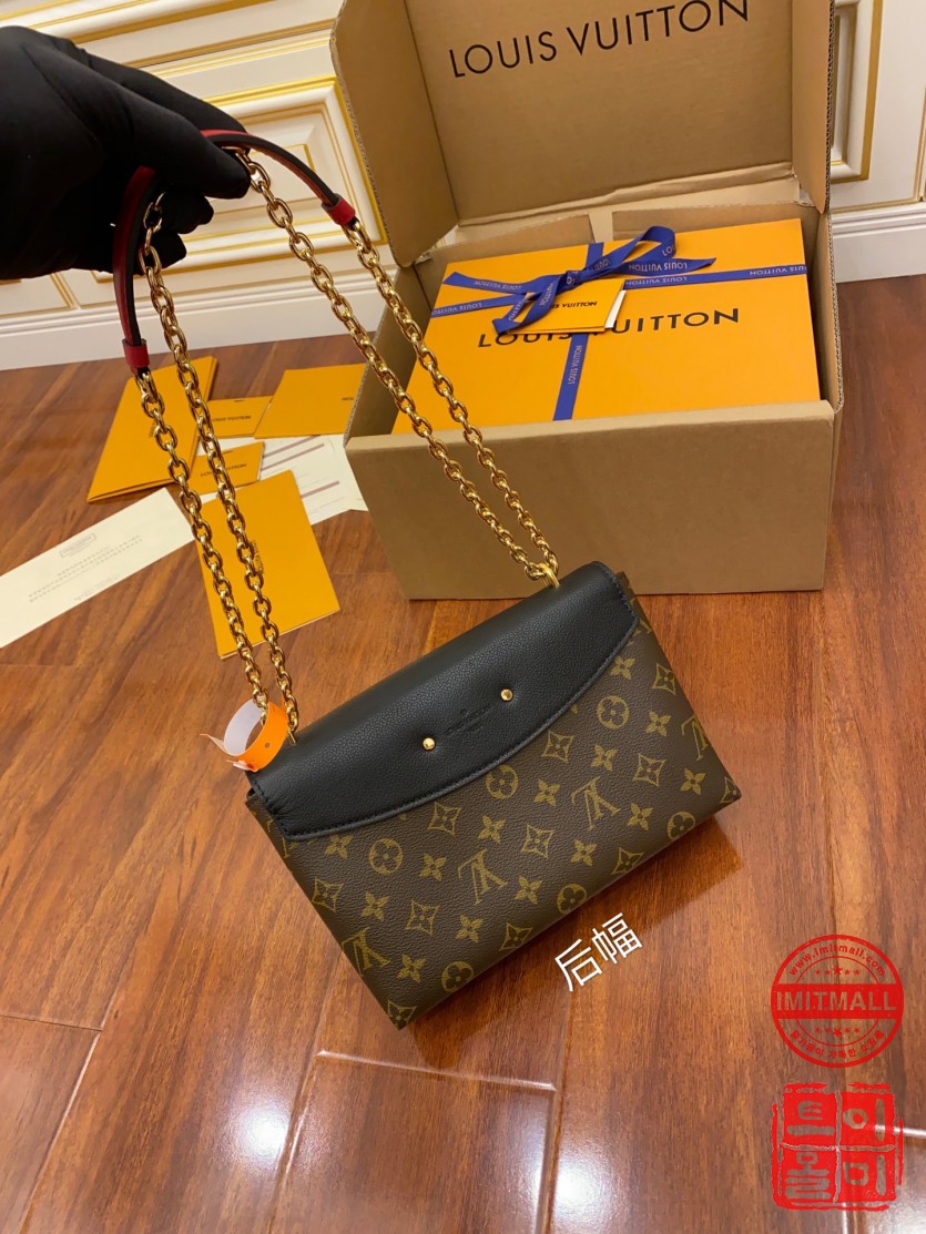 louis_vuitton_xxxxx_big_00009.jpg