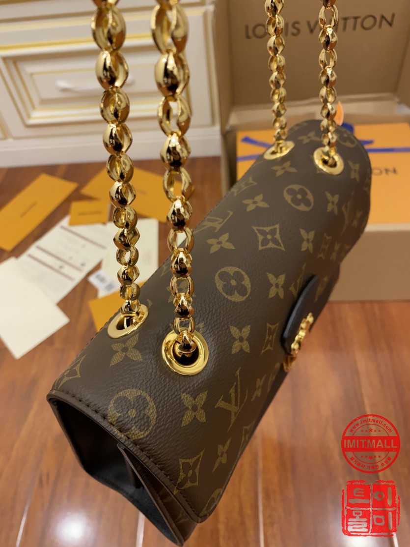 louis_vuitton_xxxxx_big_00014.jpg