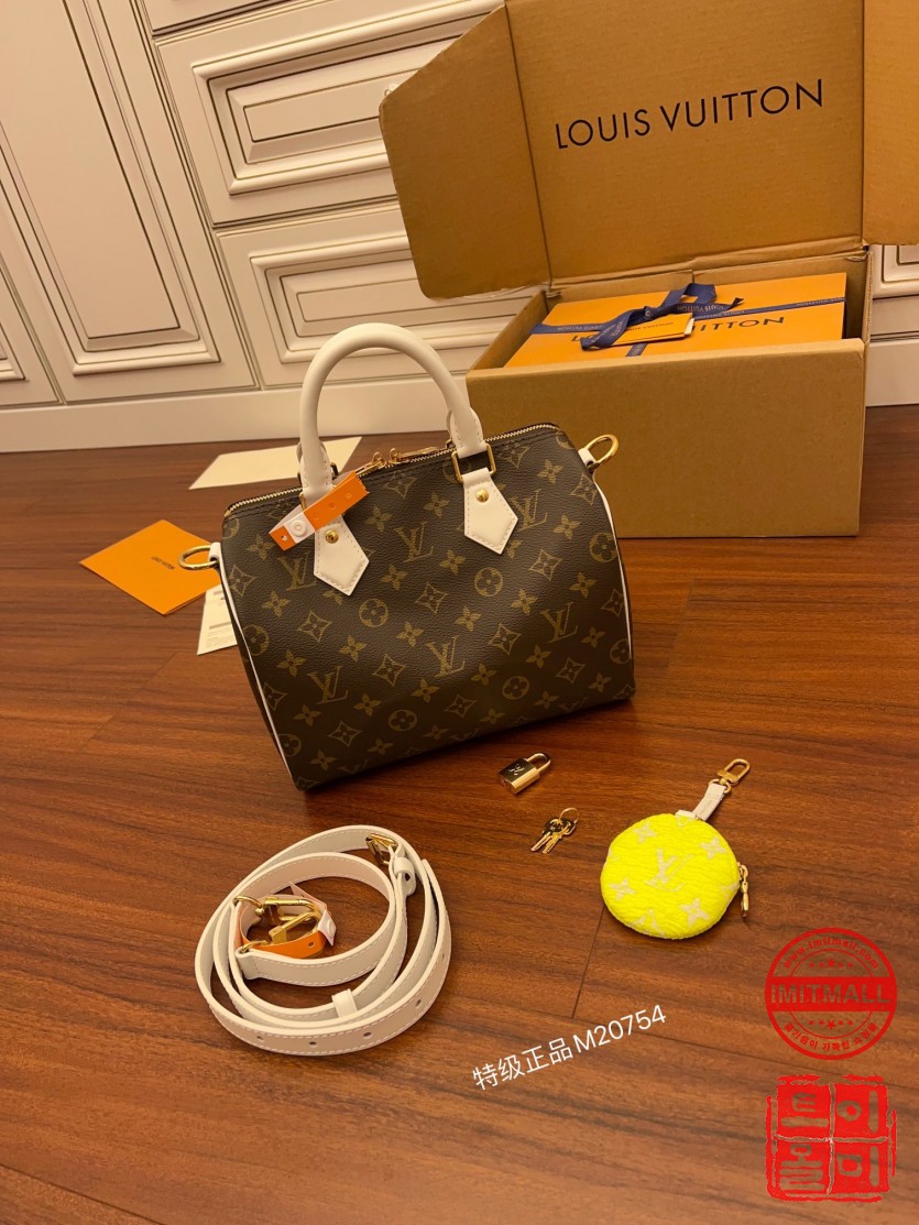 louis_vuitton_xxxxx_big_00002.jpg