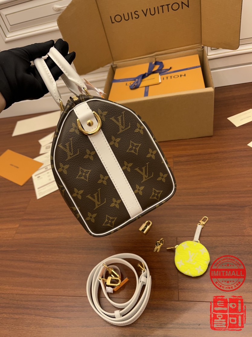 louis_vuitton_xxxxx_big_00013.jpg