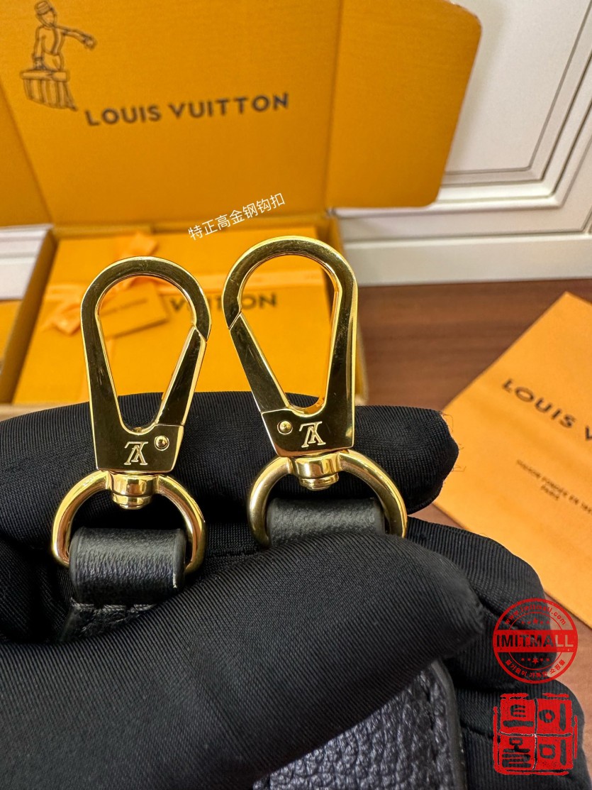 louis_vuitton_xxxxx_big_00004.jpg