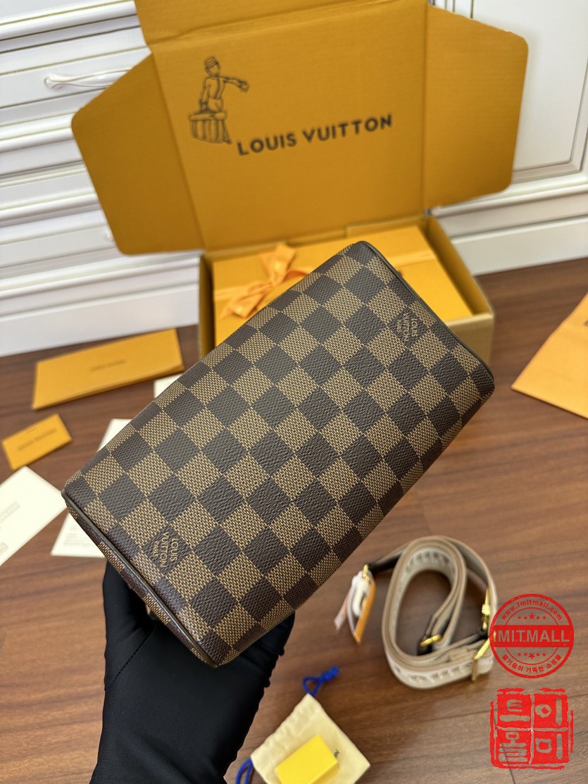 louis_vuitton_xxxxx_big_00005.jpg