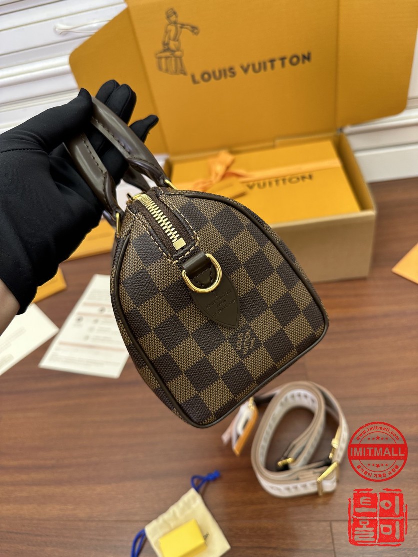 louis_vuitton_xxxxx_big_00012.jpg