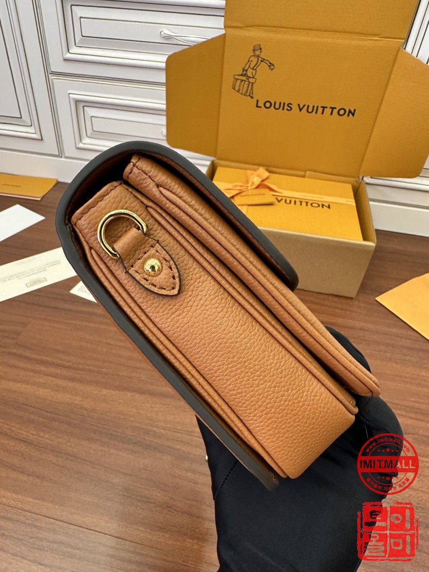 louis_vuitton_xxxxx_big_00015.jpg