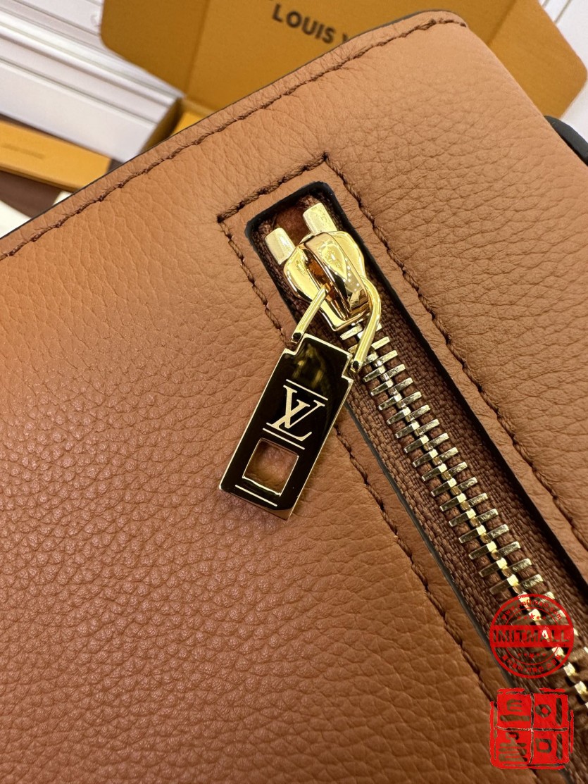 louis_vuitton_xxxxx_big_00017.jpg