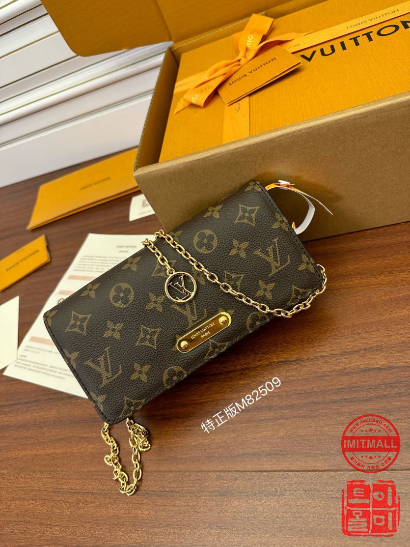 louis_vuitton_xxxxx_big_00005.jpg