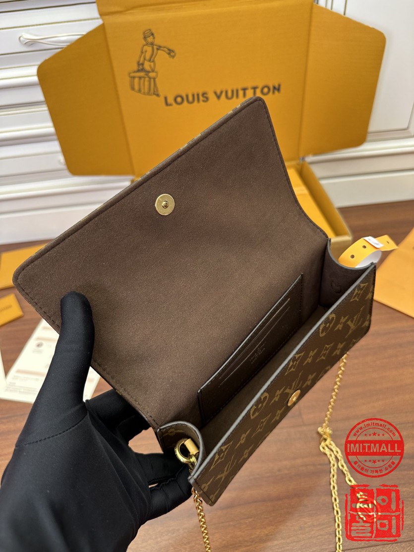 louis_vuitton_xxxxx_big_00010.jpg