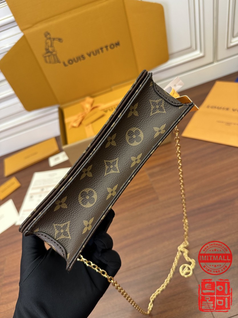 louis_vuitton_xxxxx_big_00017.jpg