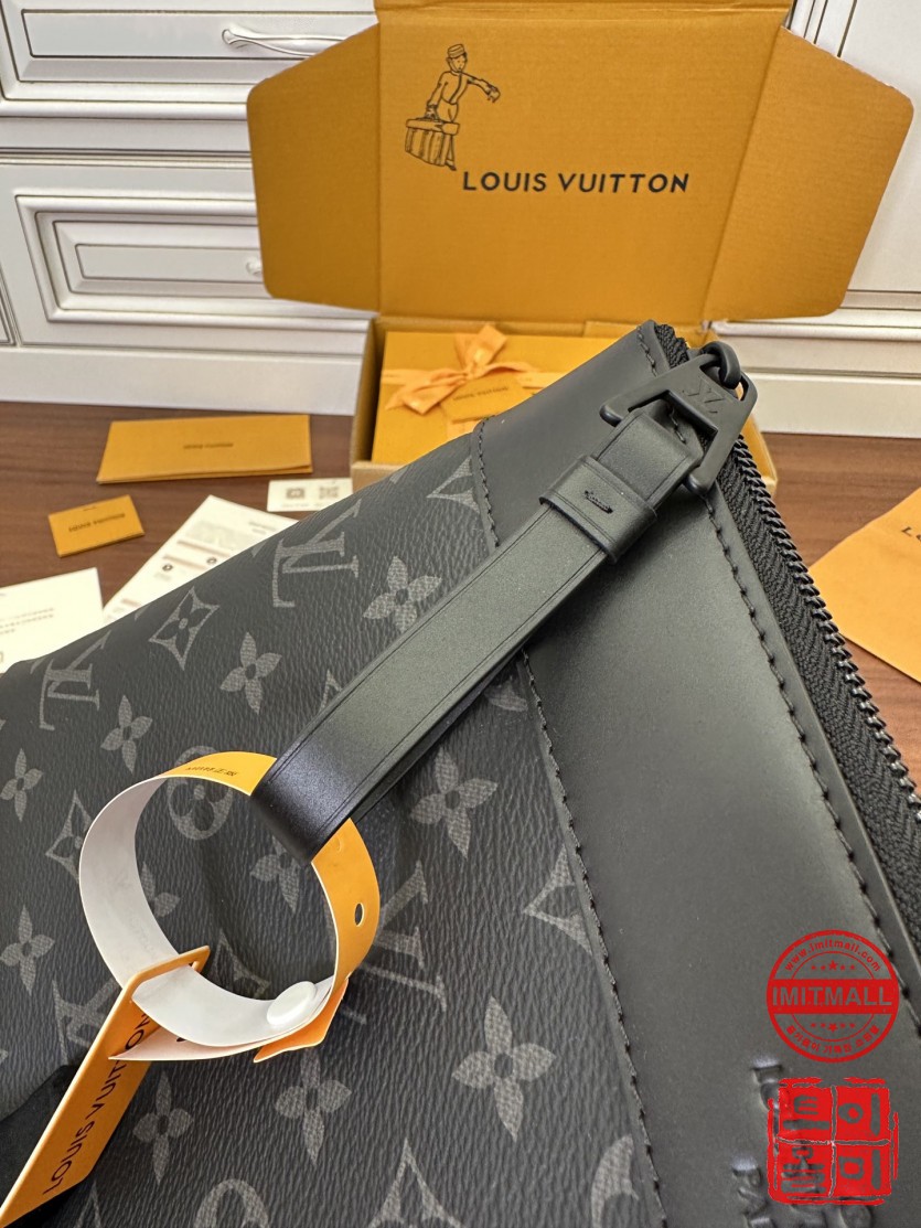 louis_vuitton_xxxxx_big_00015.jpg