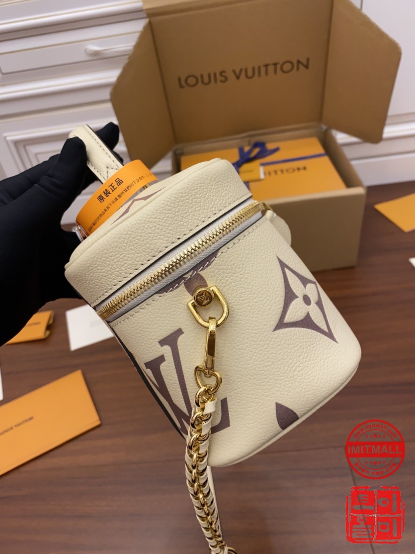 louis_vuitton_xxxxx_big_00009.jpg