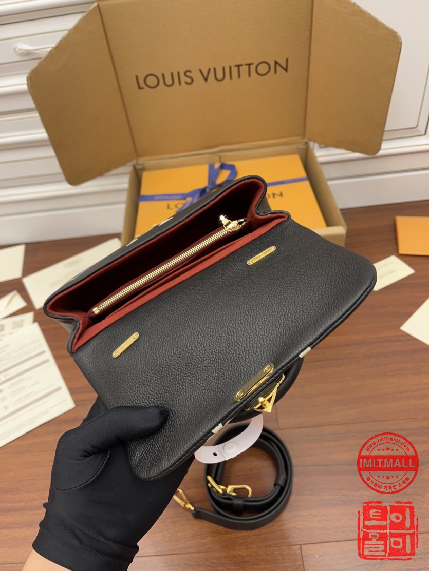 louis_vuitton_xxxxx_big_00011.jpg