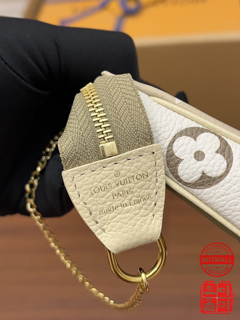 louis_vuitton_xxxxx_big_00014.jpg