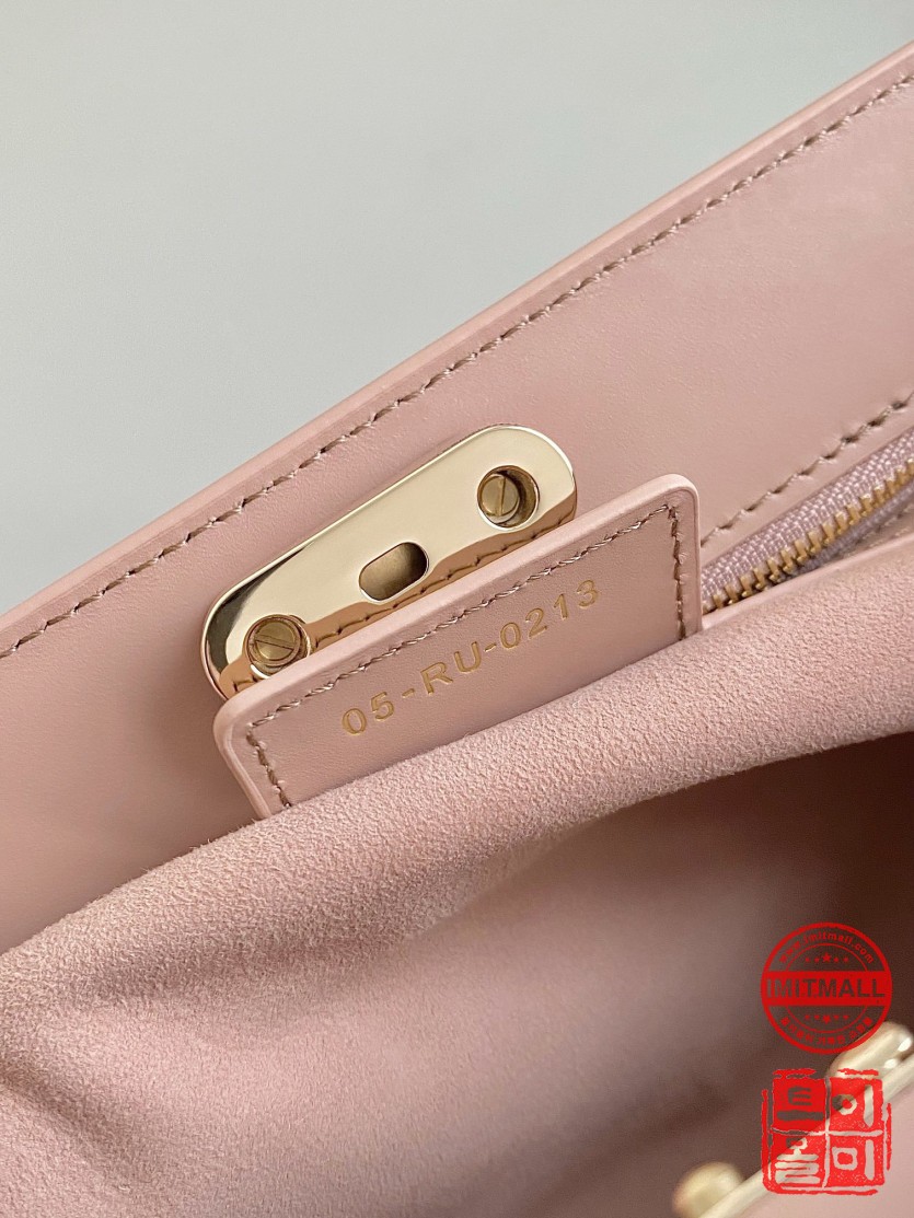 dior_xxxxx_big_00009.jpg