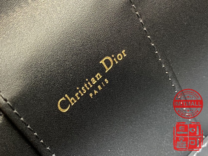 dior_xxxxx_big_00009.jpg