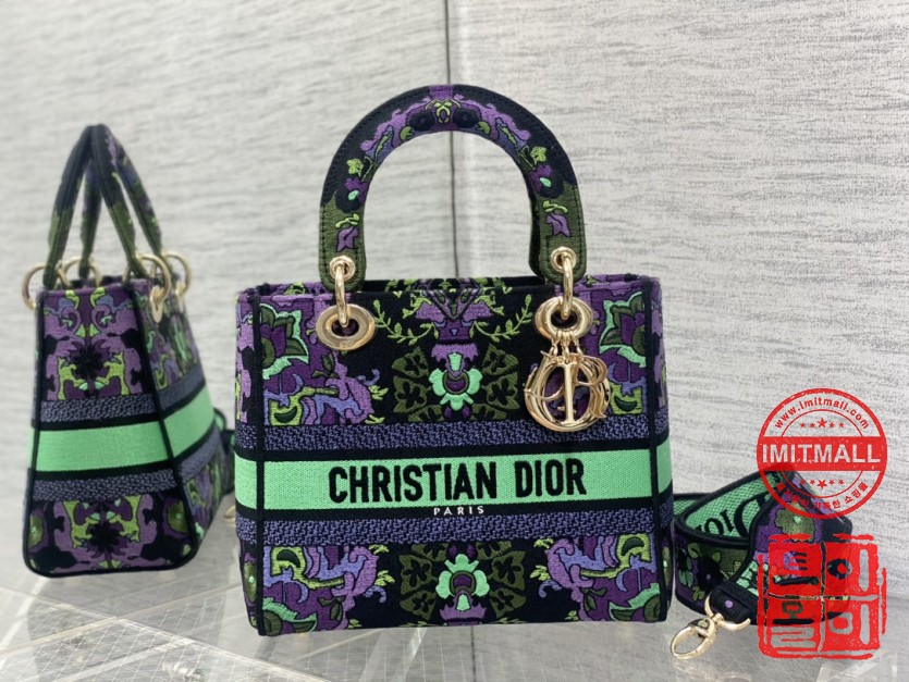 dior_xxxxx_big_00002.jpg