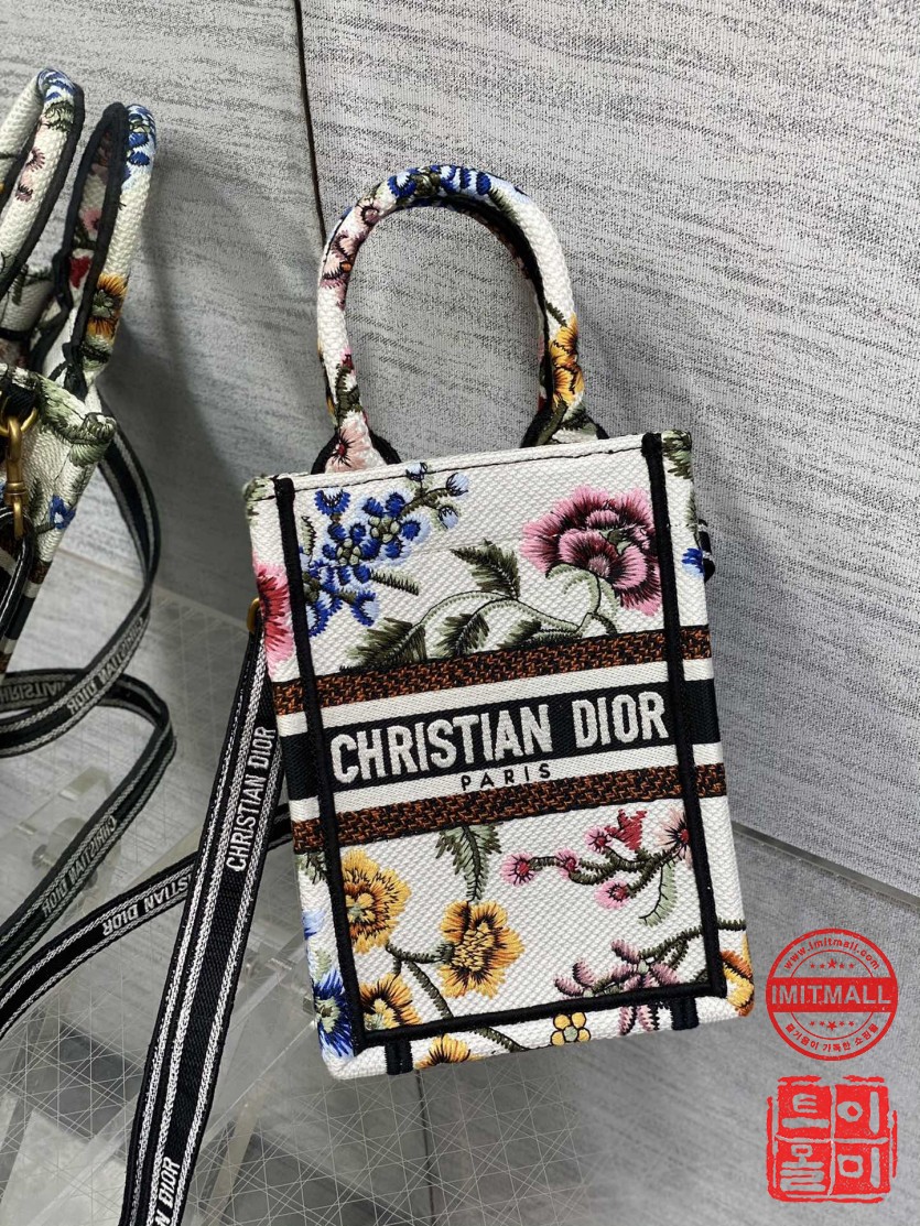 dior_xxxxx_big_00003.jpg