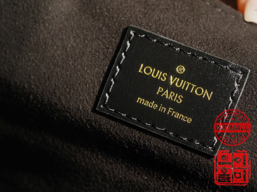 louis_vuitton_xxxxx_big_00018.jpg