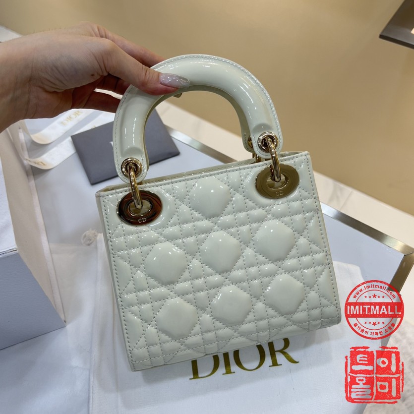 dior_xxxxx_big_00002.jpg